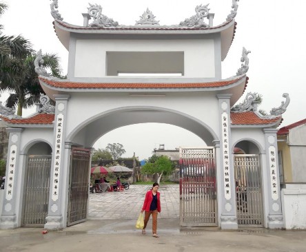 6 2 Cổng hậu Nguồn Tác giả chụp tháng 10 2017 6 3 Toàn cảnh phía trước di 2