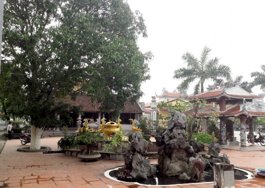 6 3 Toàn cảnh phía trước di tích Nguồn Tác giả chụp tháng 10 2017 6 4 Mặt 4