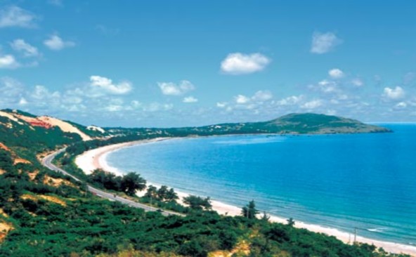 HÌNH 4 BÃI BIỂN HÒN RƠM HÌNH 5 CHÙA NÚI TÀ CÚ HÌNH 6 DINH THẦY THÍM HÌNH 7 LỄ 4