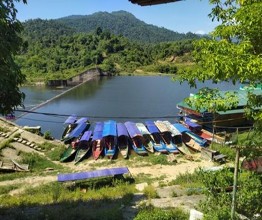 Hình 5 3 Đền Khe Sặt Nguồn Tác giả luận án năm 2019 Hình 5 4 Đập Phà 4