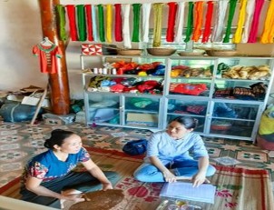 Hình 5 17 Nhạc cụ được bày bán tại chợ phiên Mường Quạ Nguồn Tác giả 1