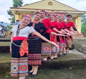 Hình 5 25 Trang phục Thái với hoạt động du lịch cộng đồng Nguồn Vi Thị 10