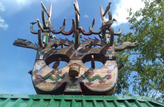 Hình 4 Kagor trên nhà mồ của người Raglai ở xã Phước Đại huyện Bác Ái 4