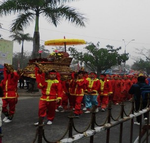 Lễ rước kiệu Ngọc Lộ Ảnh Tác giả Lễ tế cá rước nước Ảnh Tác giả 4