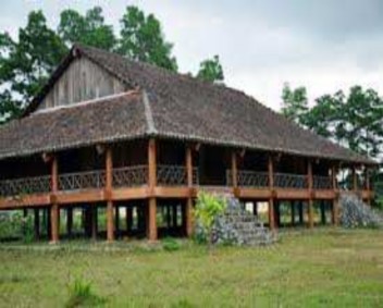 Hình 2 4 Nhà sàn ở Khu bảo tồn văn hóa dân tộc Dao Thanh Y xã Bằng Cả huyện 1