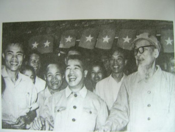 Hồ Chủ tịch gặp gỡ các cử tri khu phố Ba Đình Phụ lục 21 Thông tư số 9