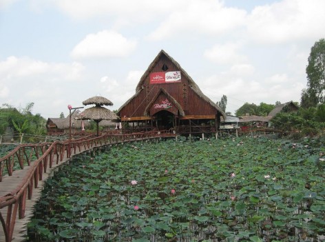 Hình 2 21 Nhà hàng nổi Bàu Sen ở xã Mỹ An huyện Tháp Mười Ngày chụp 07 04 6