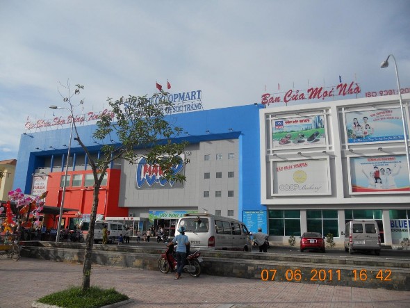 Hình 9 Khu vui chơi mua sắm Co op Mart Sóc Trăng TP Sóc Trăng Nguồn tác giả 9