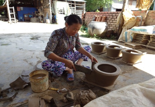 Nguồn Phạm Thị Vui Làng nghề đan cỏ bàng ở Phú Mỹ Nguồn 3