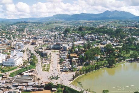 Quảng cáo Thông tin Địa lý Tỉnh Lâm Đồng nằm trên cao nguyên thứ ba và cao 7