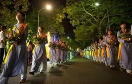 Lễ Vu Lan tại Huế LỄ HỘI CUNG ĐÌNH Lễ đổi gác Lễ dựng nêu trong Hoàng 14