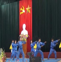 Cuối cùng là trao phần thưởng cho các đội tham gia sau khi thư kí tổng hợp 2