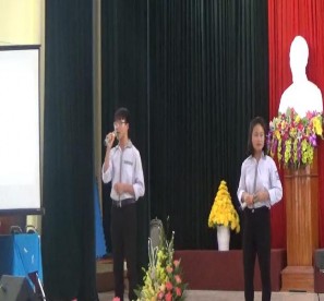 HS các nhóm khác lắng nghe bài thuyết trình và hoàn thành phiếu ghi nhận thông tin 5