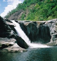 Vực Phun Hồ Thủy Điện Sông Hinh Nguồn ảnh www phuyentourism gov vn Suối nước 6