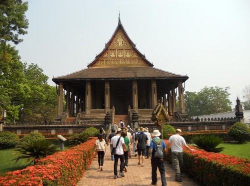 Ảnh 3 Chùa Phra Keo Nguồn www dulichlao com Ảnh 4 Vườn tượng Phật Nguồn www laoair 3