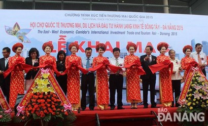 PHỤ LỤC 3 MỘT SỐ HÌNH ẢNH VỀ SỰ KIỆN BẮN PHÁO HOA QUỐC TẾ ĐÀ NẴNG PHỤ 12