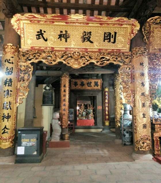 7 14 Hoành phi câu đối bên trong đền Quát Nguồn tác giả chụp ngày 13 10 2018 7 15 4