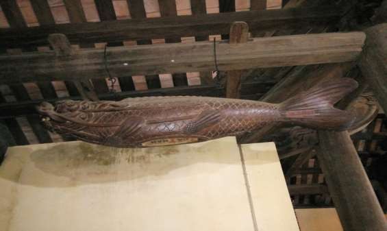 7 15 Cá thần bằng gỗ tại đền Quát Nguồn tác giả chụp ngày 17 10 2018 7 16 6