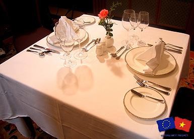 Hình 2 Cài đặt bàn Âu đặt trước 3 món set menu món soup món cá món ăn chính 2