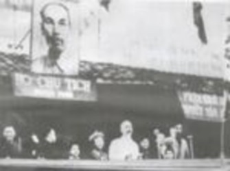 Hình ảnh Bác Hồ thăm hỏi đồng bào dân tộc Cao Bằng Bài thơ Hai mươi năm 6