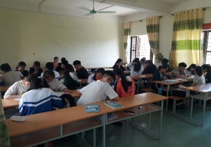 Một số hình ảnh thực nghiệm trên lớp Gặp gỡ nhân chứng lịch sử cụ Hoàng 8