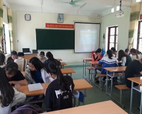 Một số hình ảnh thực nghiệm trên lớp Gặp gỡ nhân chứng lịch sử cụ Hoàng 9