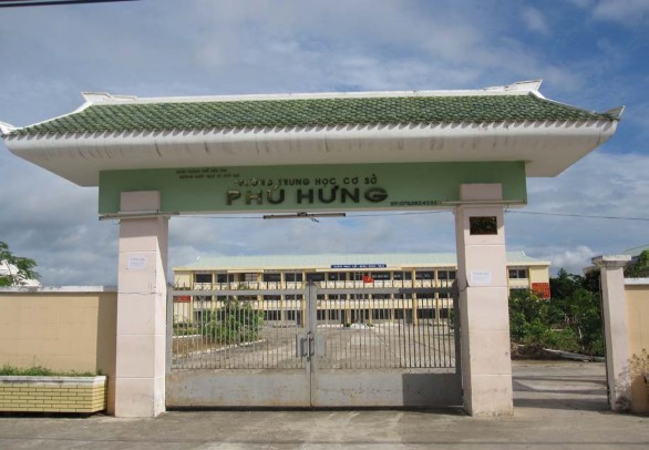 7 Trường THCS Vĩnh Phúc – Trường đạt chuẩn quốc gia 6