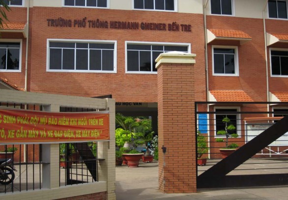 13 Trường Dân lập phổ thông Hermann Gmeiner –Trường đạt chuẩn quốc gia 4 8