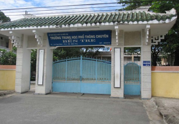 15 Trường THPT Lạc Long Quân 9