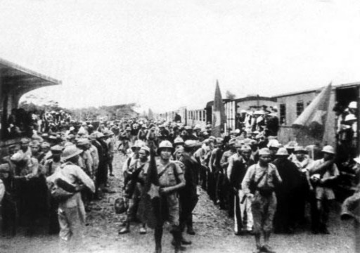 Đoàn quân trên đường vào Nam chiến đấu chống thực dân Pháp tháng 10 1945 5