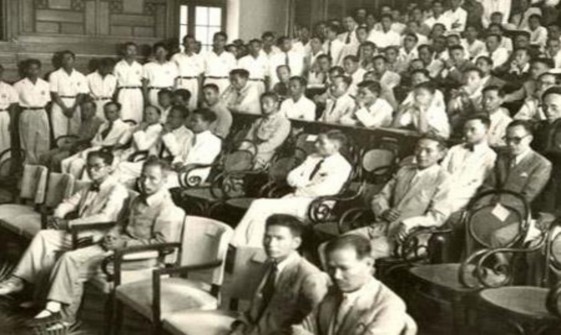 Chủ tịch Hồ Chí Minh dự Lễ khai giảng trường Đại học đầu tiên tại Hà 7