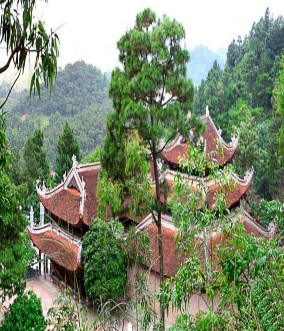 Hình 13 Chùa Non Nước Đền Gióng Sóc Sơn nguồn internet Hình 14 Đình chùa Đức 13