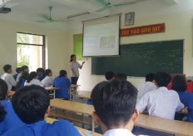 Thuyết trình của HS lớp 10A1 Trường THPT Mông Dương Quảng Ninh 4 2 2 Về nhóm 2