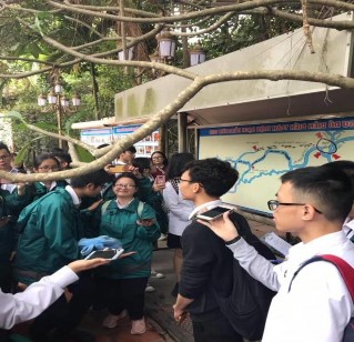 Học sinh Trường THCS THPT Nguyễn Tất Thành Hà Nội học tập trải nghiệm chủ 1