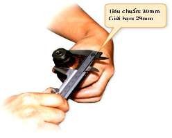 Hình 2 18 Kiểm tra cổ góp e Kiểm tra thông mạch cuộn Stator Dùng VOM kiểm tra 5