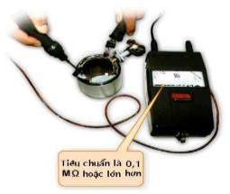 Hình 2 19 Kiểm tra thông mạch stator Hình 2 20 Kiểm tra cách điện stator f Kiểm tra 8