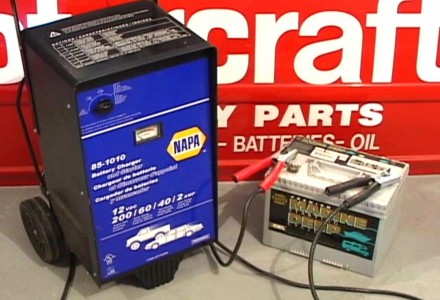 Hình 4 14 Thiết bị kiểm tra và nạp điện ắc quy VAT 150 3 Bảo dưỡng ắc quy 3 5