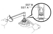 Tháo đai ốc giữ bánh đai và bánh đai ra 5 Tháo nắp trước máy phát Tháo 4 đai 13