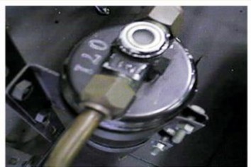 Hình 2 1 17 Cấu tạo mắt gas 2 8 Bộ tiêu âm muffler Bộ tiêu âm có tác dụng giảm 9