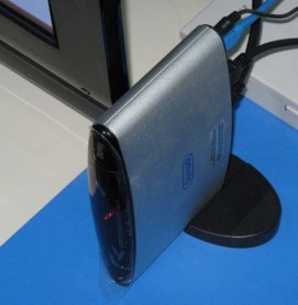 Hình 1 2 set top box Hiện nay việc kết nối Internet không dây không còn là điều 1