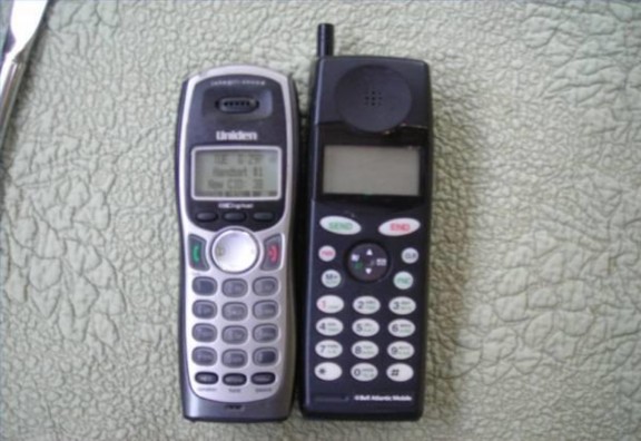 Hình 1 2 Tiêu biểu cho thế hệ mạng di động 1G là các thiết bị thu phát tin 2
