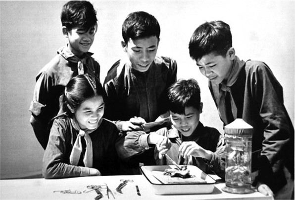 Hình ảnh các học sinh Trường phổ thông cấp 2 Bắc Lý Hà Nam thực hiện Học 4