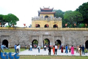 2 2 Căn cứ vào phạm vi lãnh thổ‌ Các tác giả McIntosh Goeldner và Ritchie đã sử 3