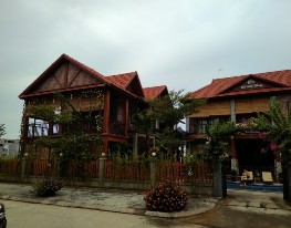 Nhà cổ làm điểm tham quan Nhà nghỉ homestay Nguồn Tác giả luận án 26