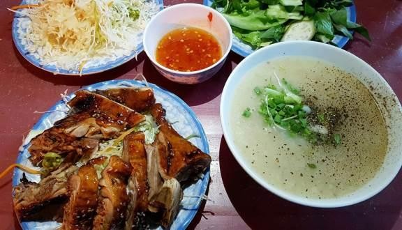 Hình 12 Thịt vịt nướng cháo vịt và rau gỏi ăn kèm 4