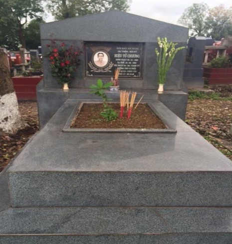 Hình 3 Mộ danh nhân Bùi Kỷ tại Nghĩa trang Yên Kỳ xã Phú Sơn huyện Ba Vì Tp Hà 3