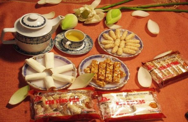 Đặc sản Kẹo lạc kẹo dồi ở đường Lâm Nghề làm tương Cổng Làng Mông 12