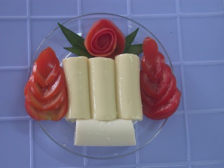 Hình 3 Thành phẩm có bổ sung tinh bột trứng sữa bột Hình 4 Mặt cắt sản phẩm 1