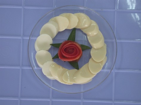 Hình 4 Mặt cắt sản phẩm có bổ sung tinh bột sữa bột và trứng Hình 5 Thành 2