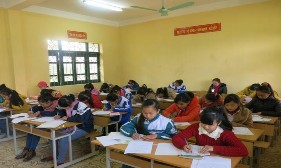 Hình 11 Các đồng chí giáo viên huyện Phú Lương đạt danh hiệu giáo viên dạy 12